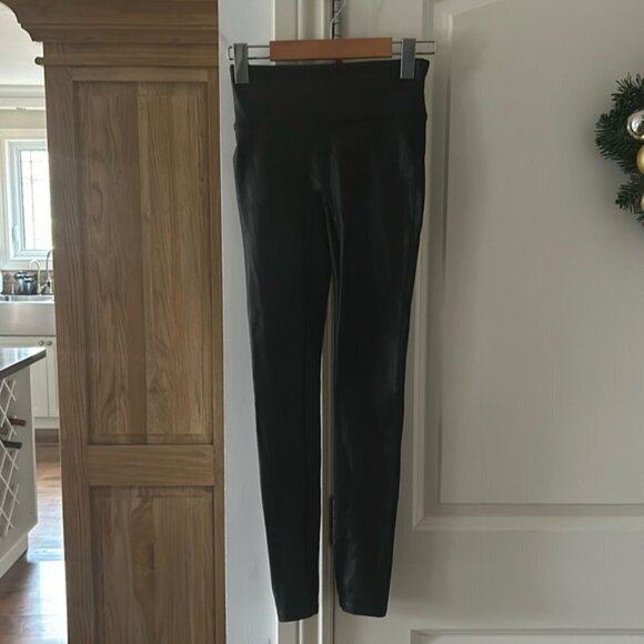 Spanks women’s fauxleather midrise legging extra small